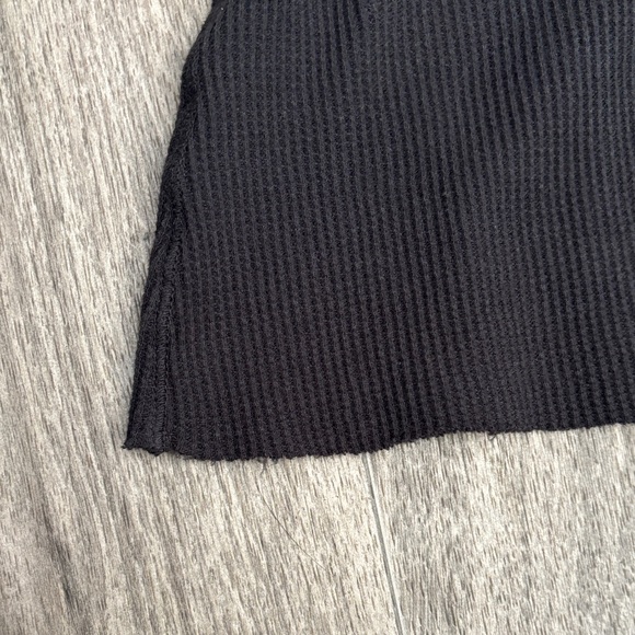 Brandy Melville Charcoal Sleeveless Top - Picture 5 of 5